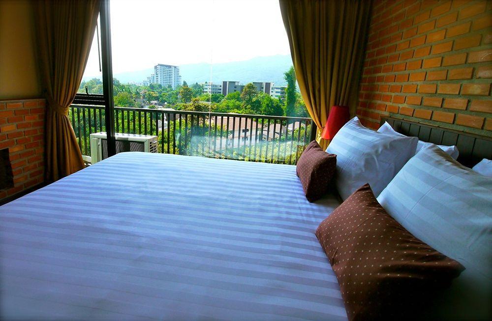 We Valley Hotel Чиангмай Экстерьер фото